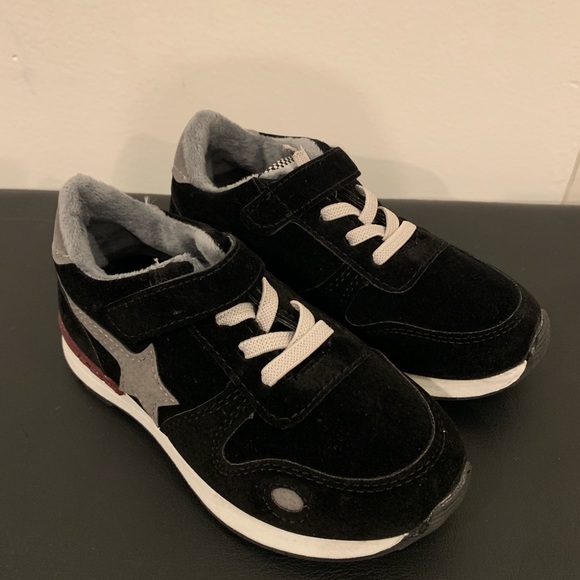 Kids sneakers shoes brand new - Picture 3 of 8